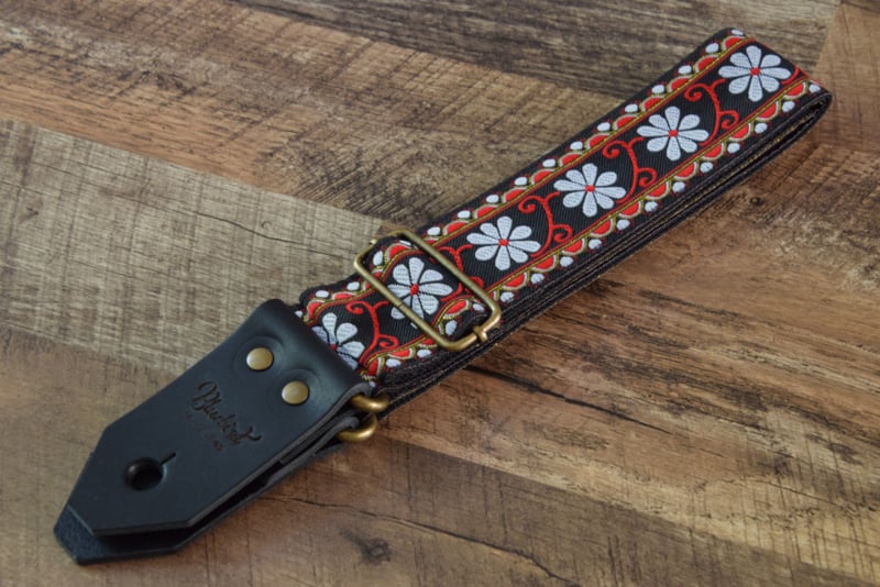 Bluebird Standard Series - White daisy floral