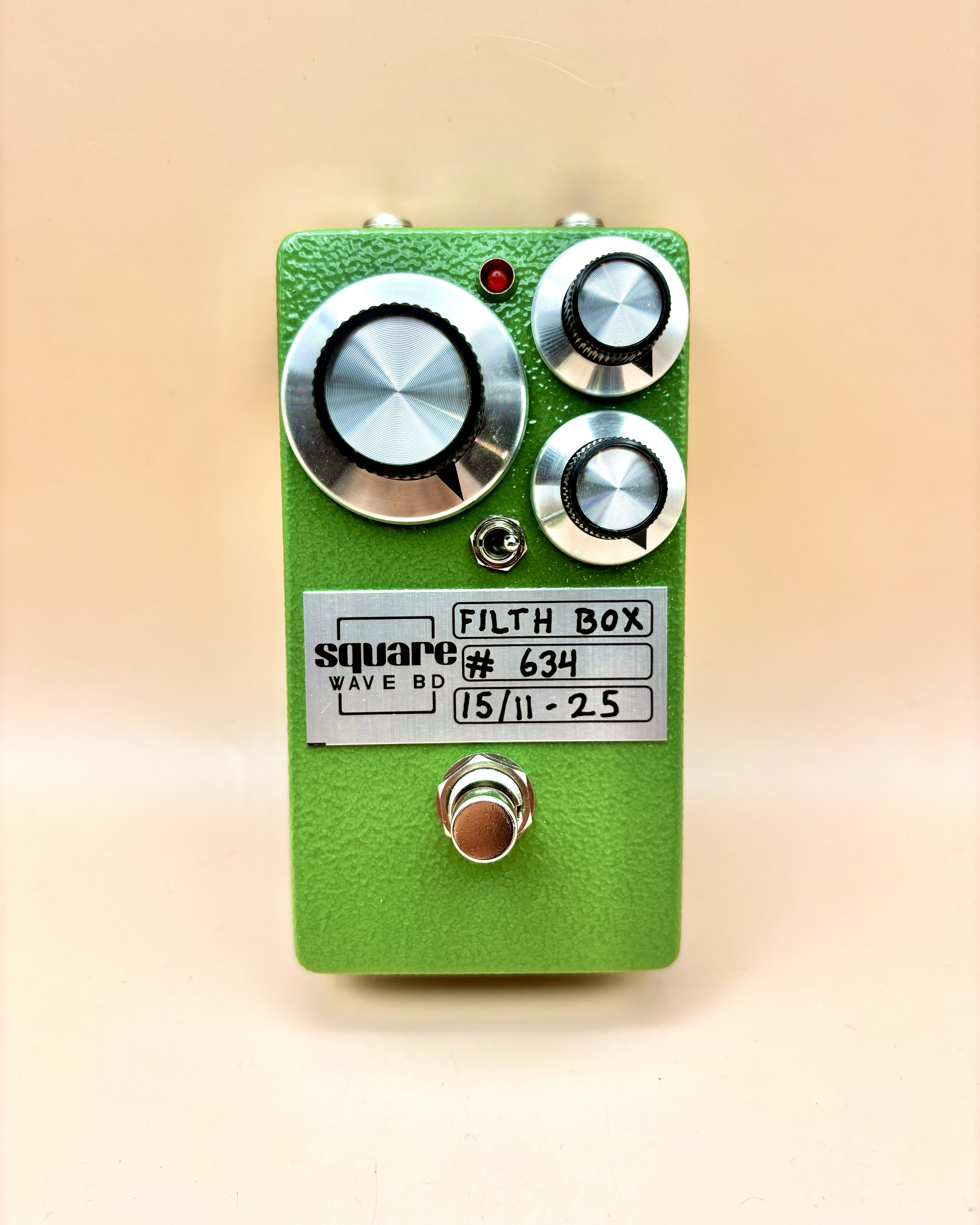 These Go To 11 Fuzz pedal SquareWave Filth Box tgt11