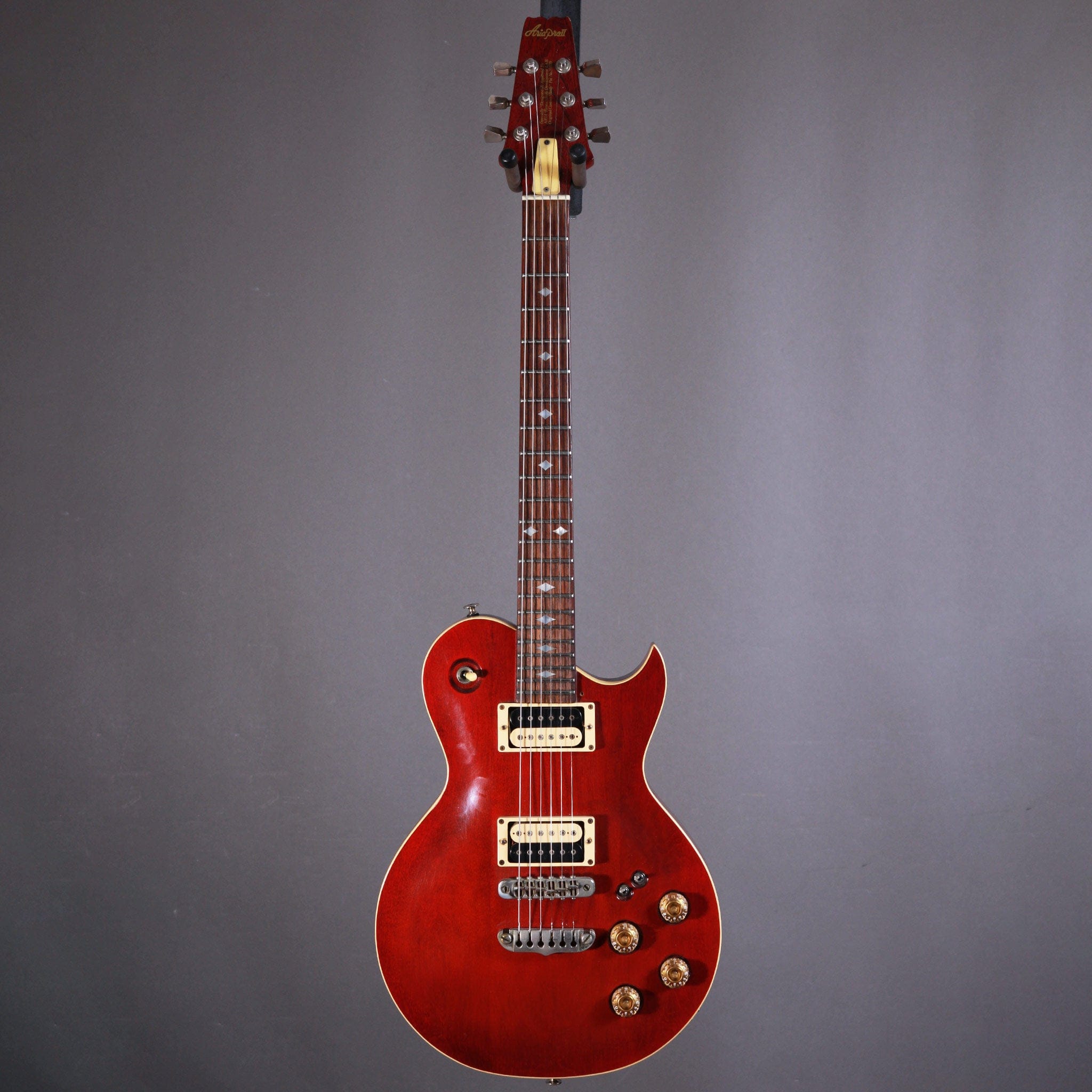 Used gear Begagnat Aria Pro II PE-R60 cherry 1981 USED - Very Good Condition - inc Case tgt11