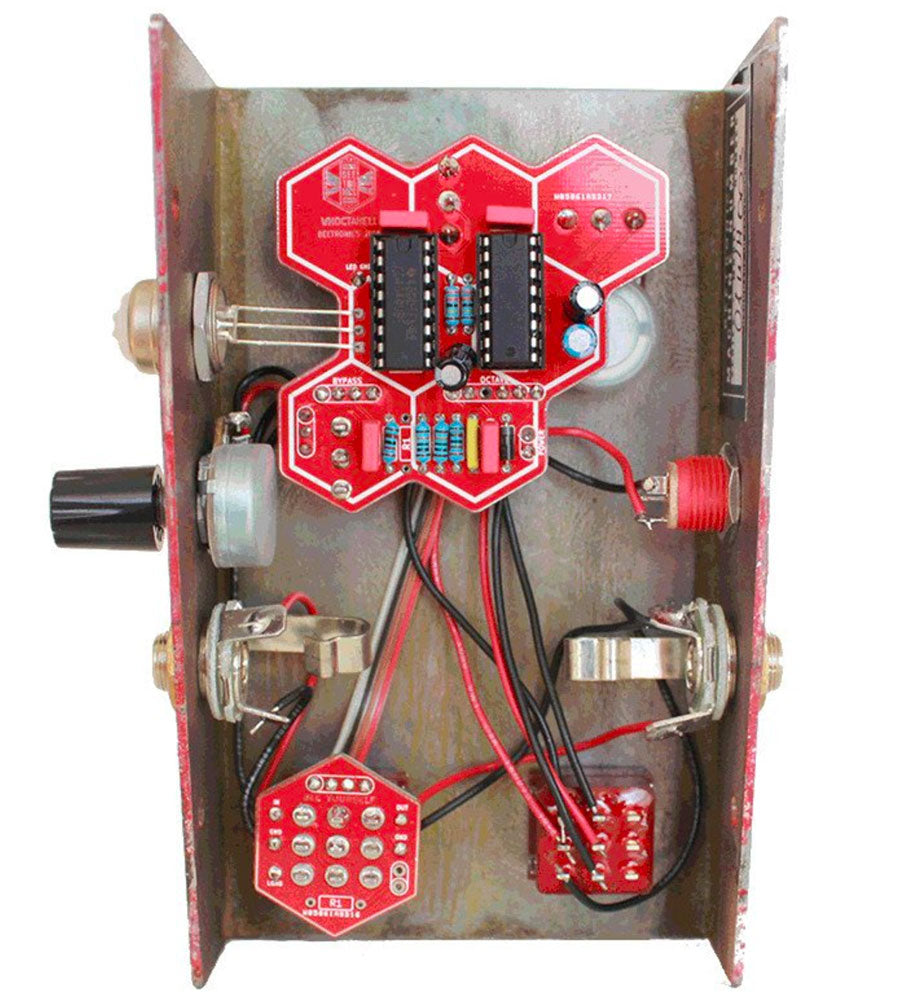 Beetronics WhoctaHell Low Octave Fuzz