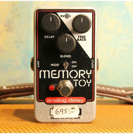 EHX Memory Toy USED - Very Good Condition - with Box no PSU