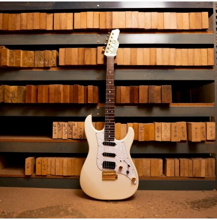 James Tyler Guitars JTG MK1 White Pearl Metallic