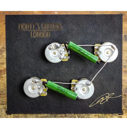 Monty*s Les Paul 50s Wiring Loom Kit With 0.022 Caps Short Shaft pots