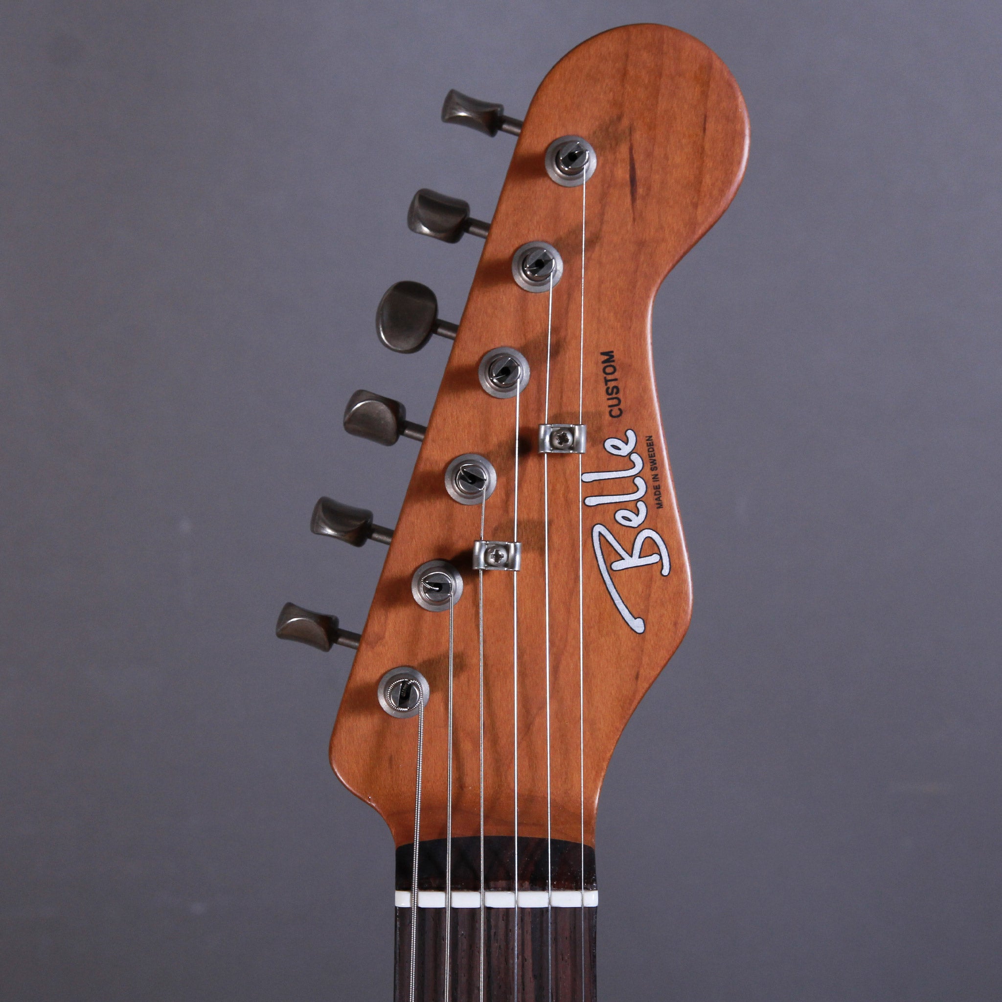 Belle Guitars Capstone Custom Aged Mary Kaye White