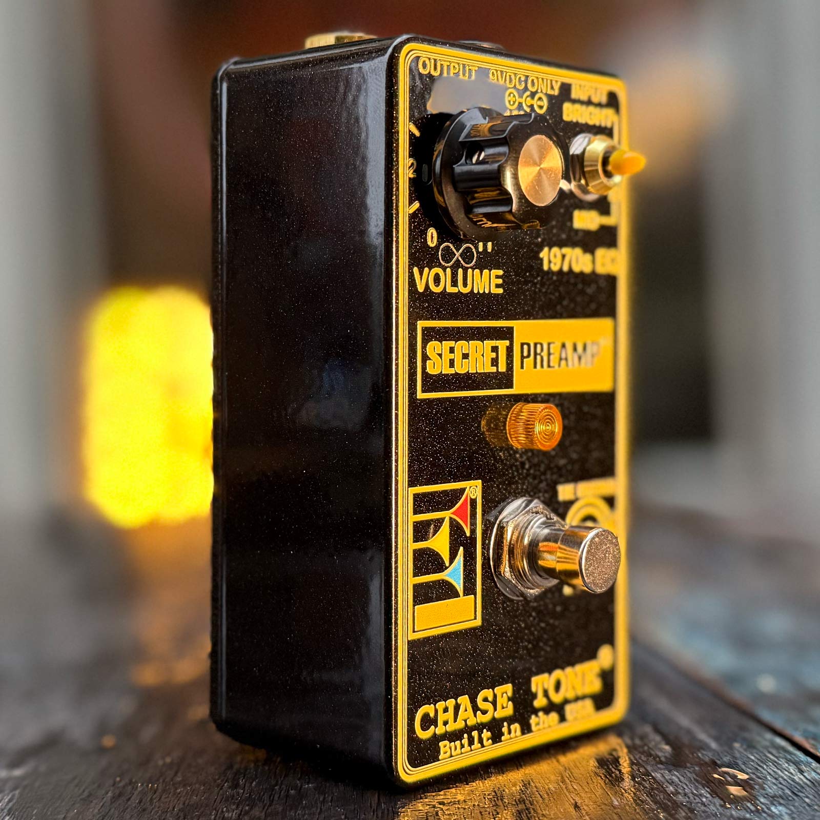 Chase Tone Boost pedal Chase Tone Secret Preamp 1970s Black Go To 11 tgt11