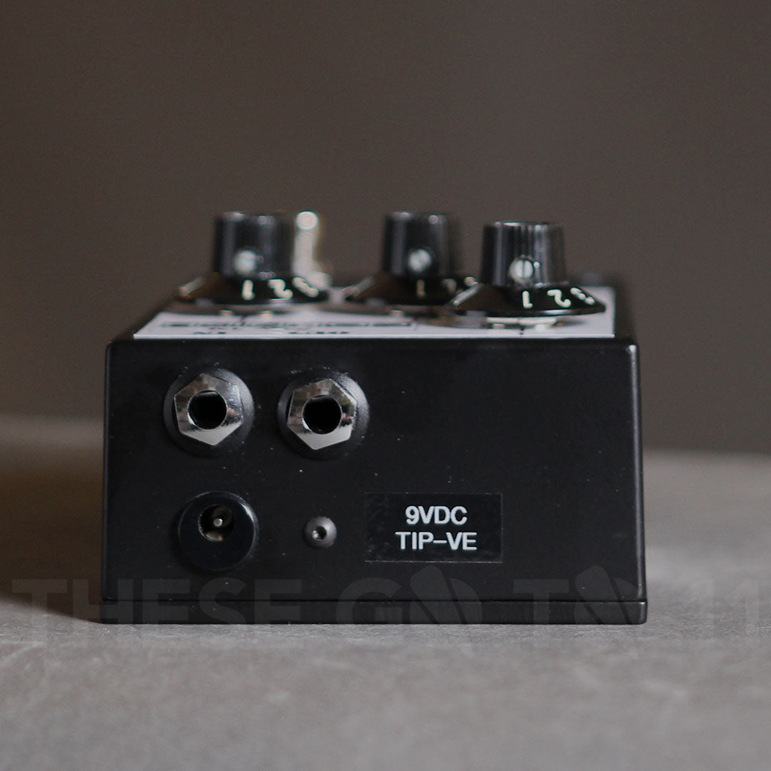 Pete Cornish P-1 Fuzz / Distortion Battery Free Series