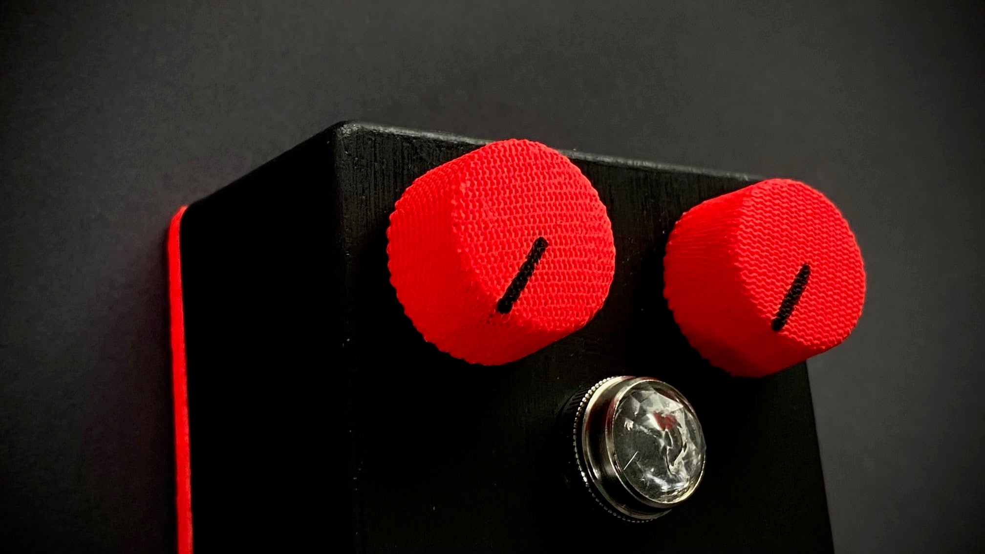 Dan Drive pedal Fuzz pedal DanDrive Airness Fuzz tgt11