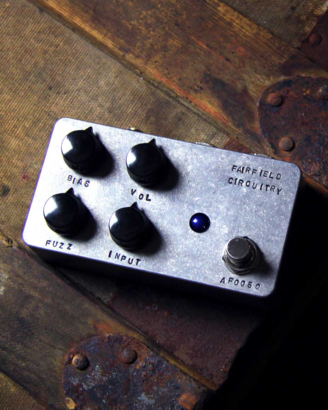 Fairfield Circuitry ~900 Fuzz – These Go To 11