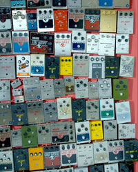 JHS pedals Böcker Made On Earth for Rising Stars: The Electro-Harmonix Story tgt11