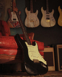 Mario Martin Guitars Elgitarr Mario Martin S-Style Black Light Relic tgt11