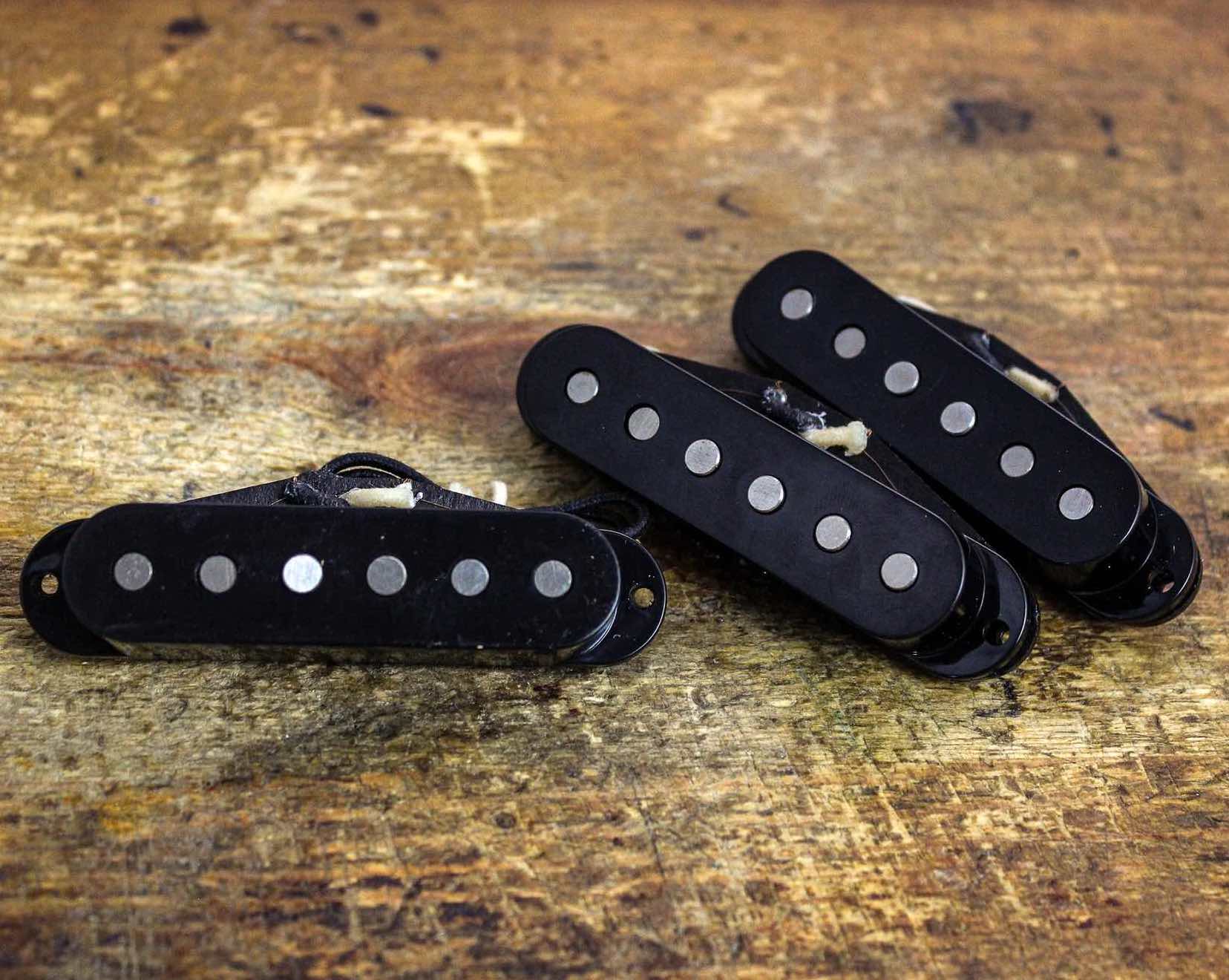 Monty's Pickups Monty*s 69 Stratocaster Pickup Set Black tgt11