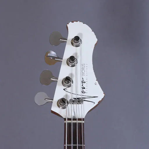 NOVO Guitars Bas Novo Ivorus Bass Olympic White tgt11