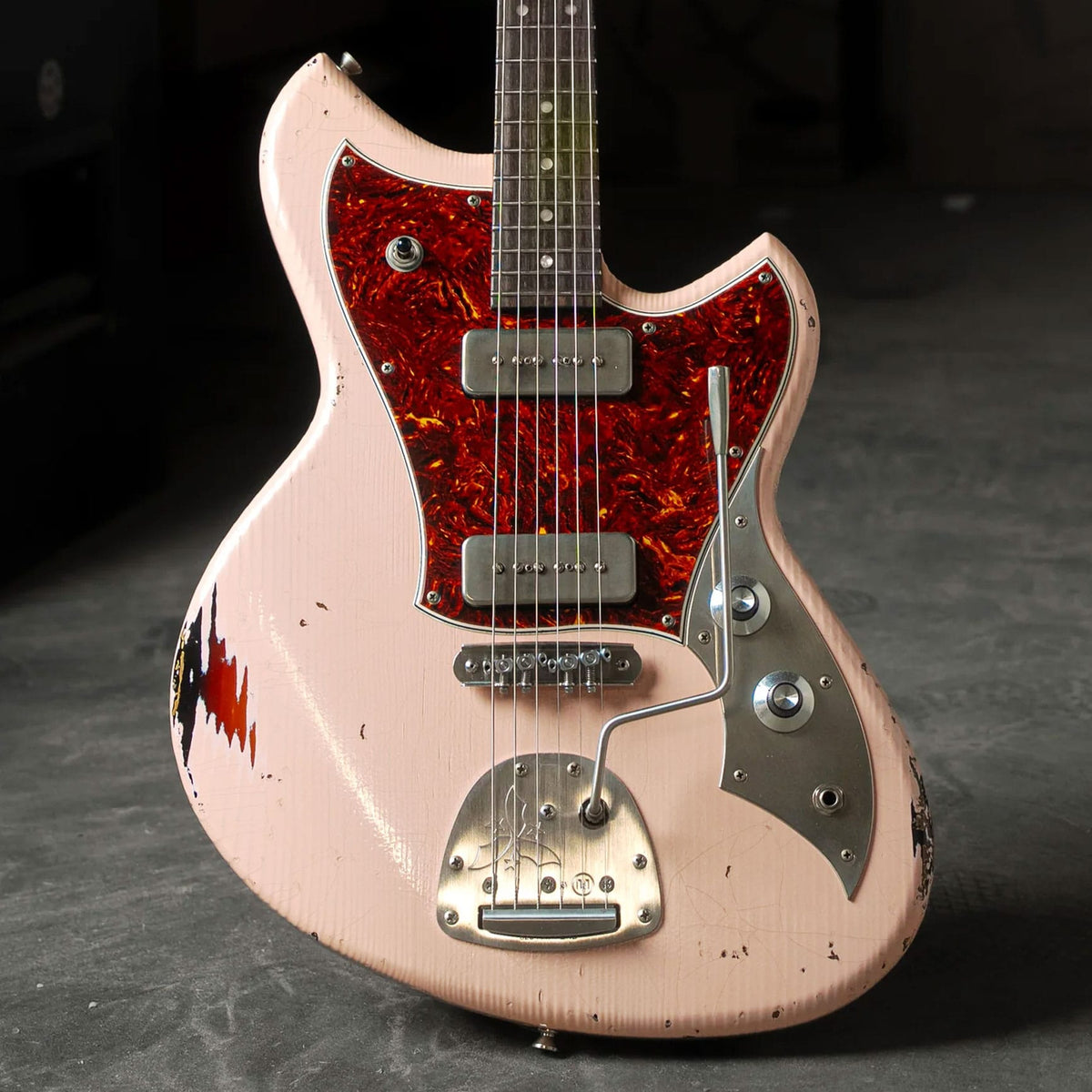 NOVO Guitars Elgitarr Novo Serus J Shell Pink over 64 3-Tone Burst tgt11