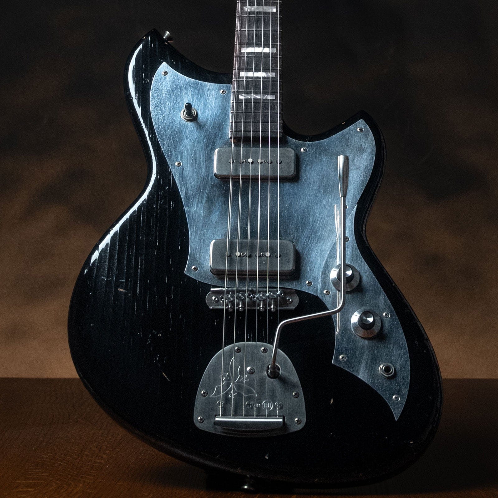 NOVO Guitars Novo Serus J Bull Black Polished Aluminum Pickguard tgt11
