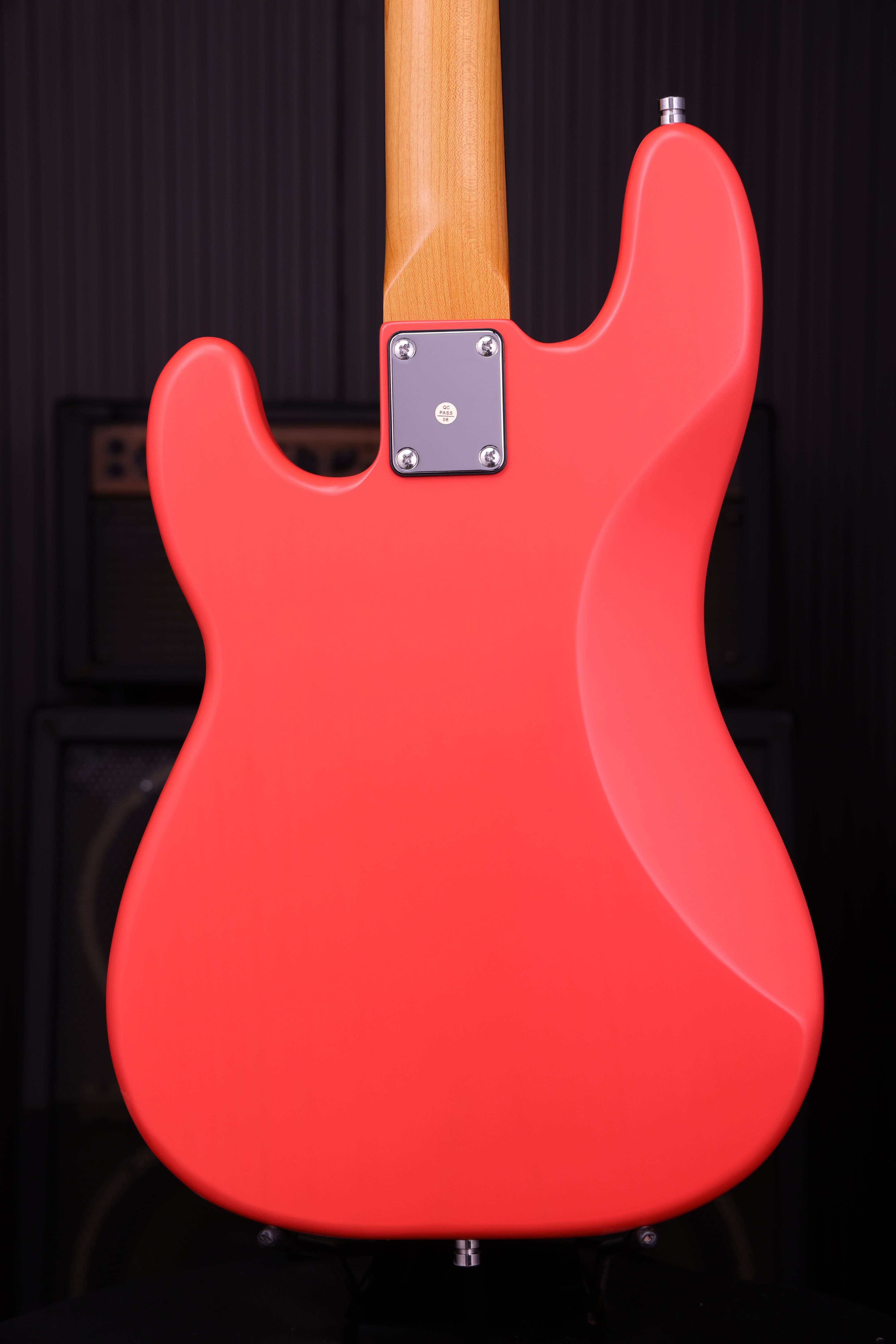 Patina Guitars Bas Patina Guitars PPB-3 Bass Fiesta Red tgt11
