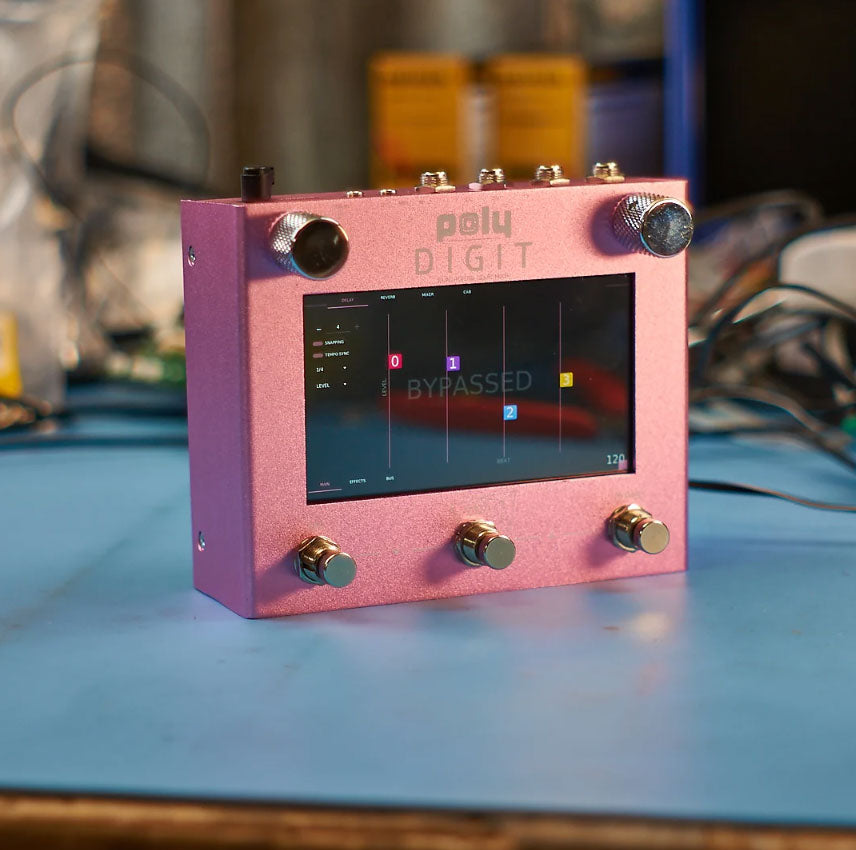 Poly Effects Beebo Multi Modulation Pink