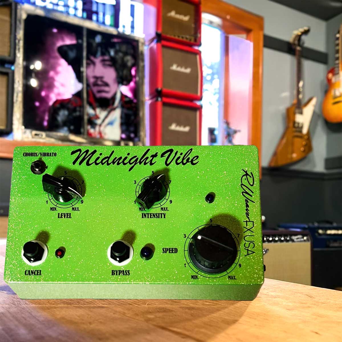 R Weaver FX Pedaler R Weaver FX Midnight Vibe Lime Juice Green Sparkle tgt11