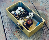 Seeker Electric Effects Fuzz pedal Seeker Electric Effects Lineage Series MK1 Bender Gold tgt11