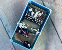 Seeker Electric Effects Pedaler Seeker Electric Effects Lineage Series ZONK Blue tgt11