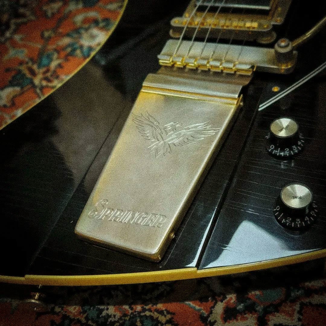 Springer Guitars Elgitarr Springer Guitars Firehawk Black / Gold tgt11