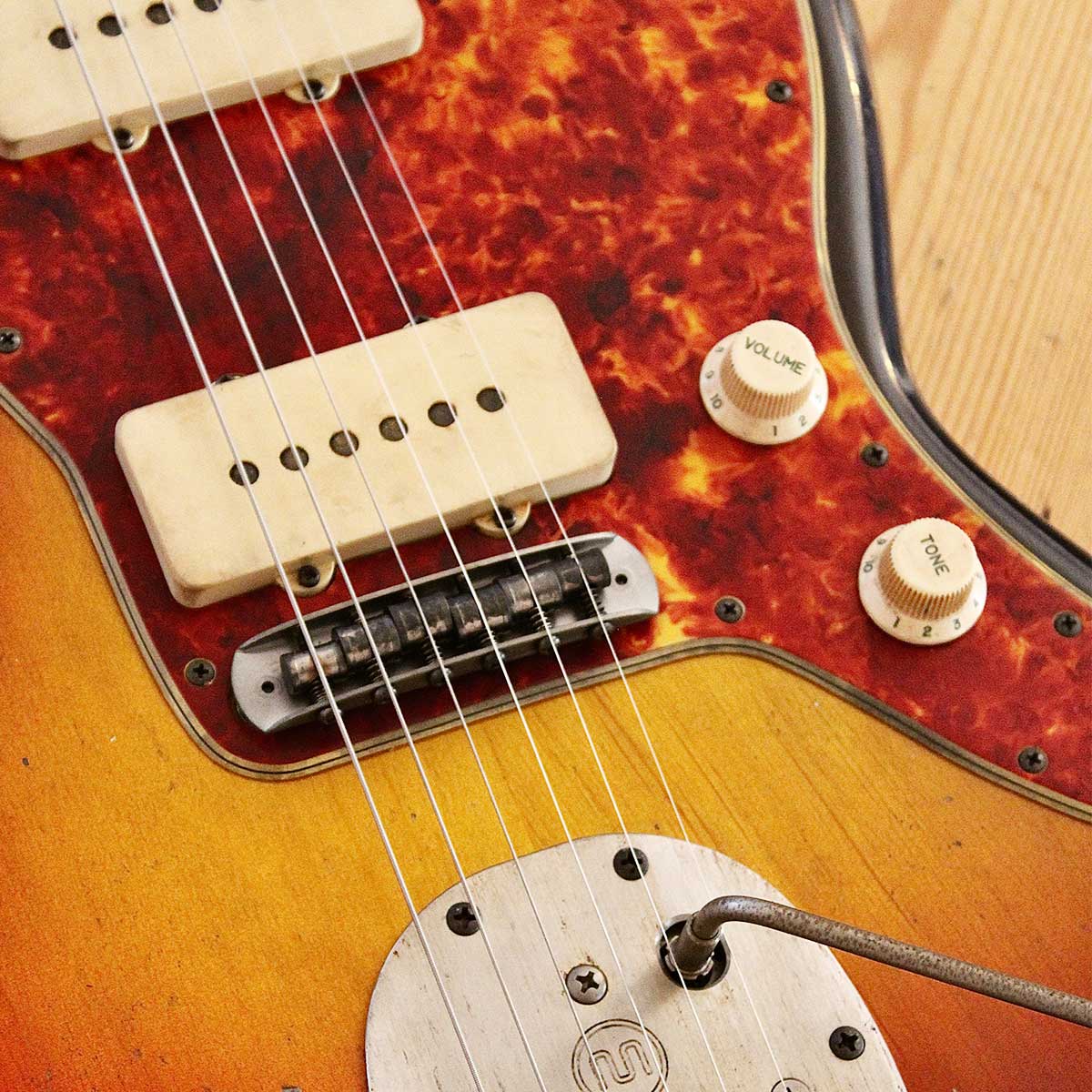 TGT11 M.B. Guitars 59 JM Offset Faded burst Alder Spitfire Tort tgt11