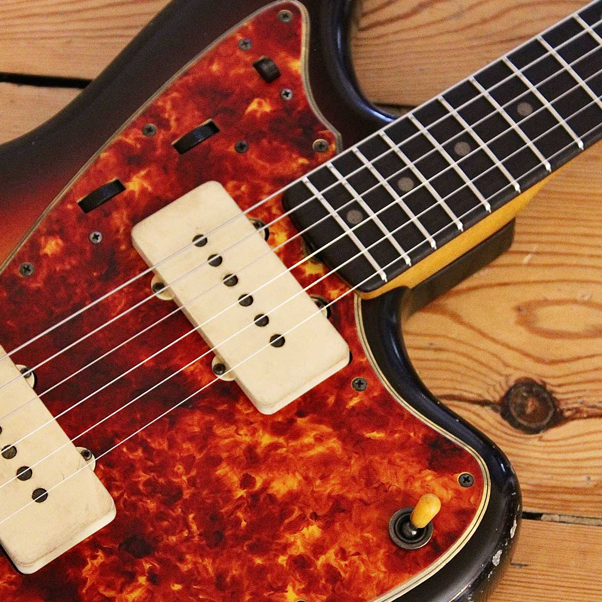 TGT11 M.B. Guitars 59 JM Offset Faded burst Alder Spitfire Tort tgt11