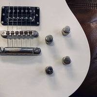 These Go To 11 Elgitarr James Tyler Guitars JTG M1 White Pearl tgt11