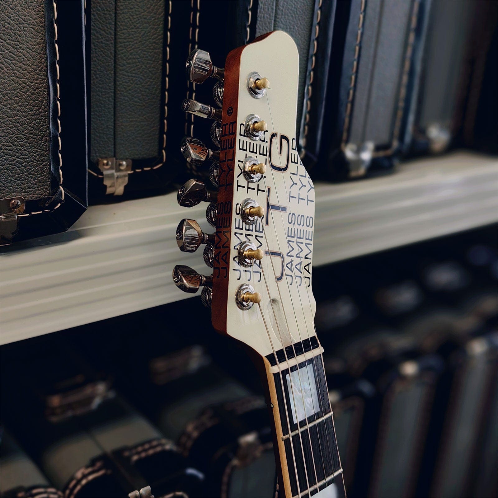 These Go To 11 Elgitarr James Tyler Guitars JTG M1 White Pearl tgt11