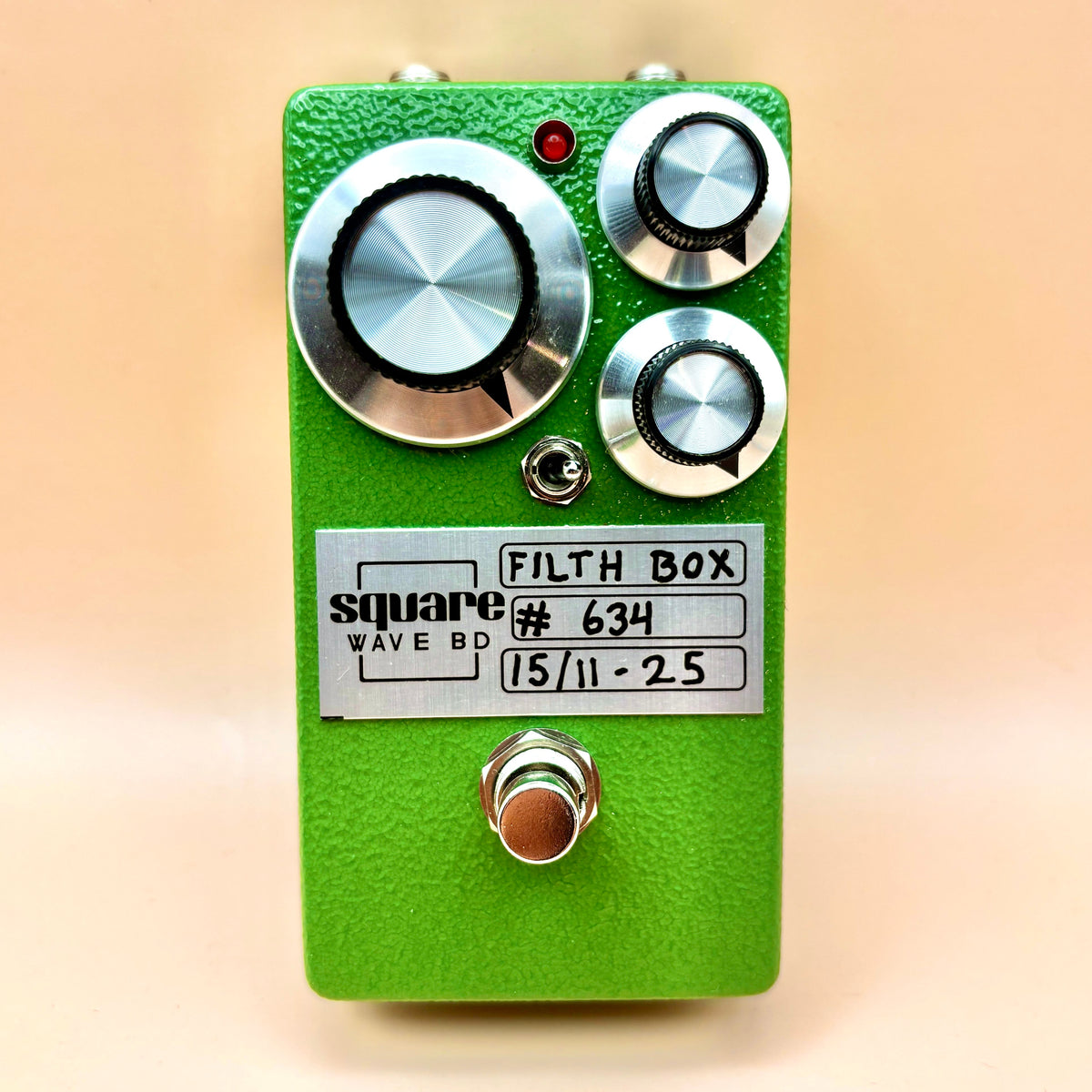 These Go To 11 Fuzz pedal SquareWave Filth Box tgt11