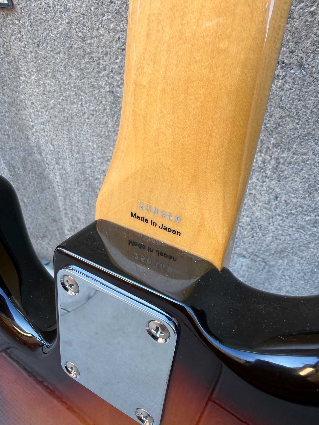 Tokai Elbas Tokai APB-101R 3-Tone Sunburst Electric Bass tgt11