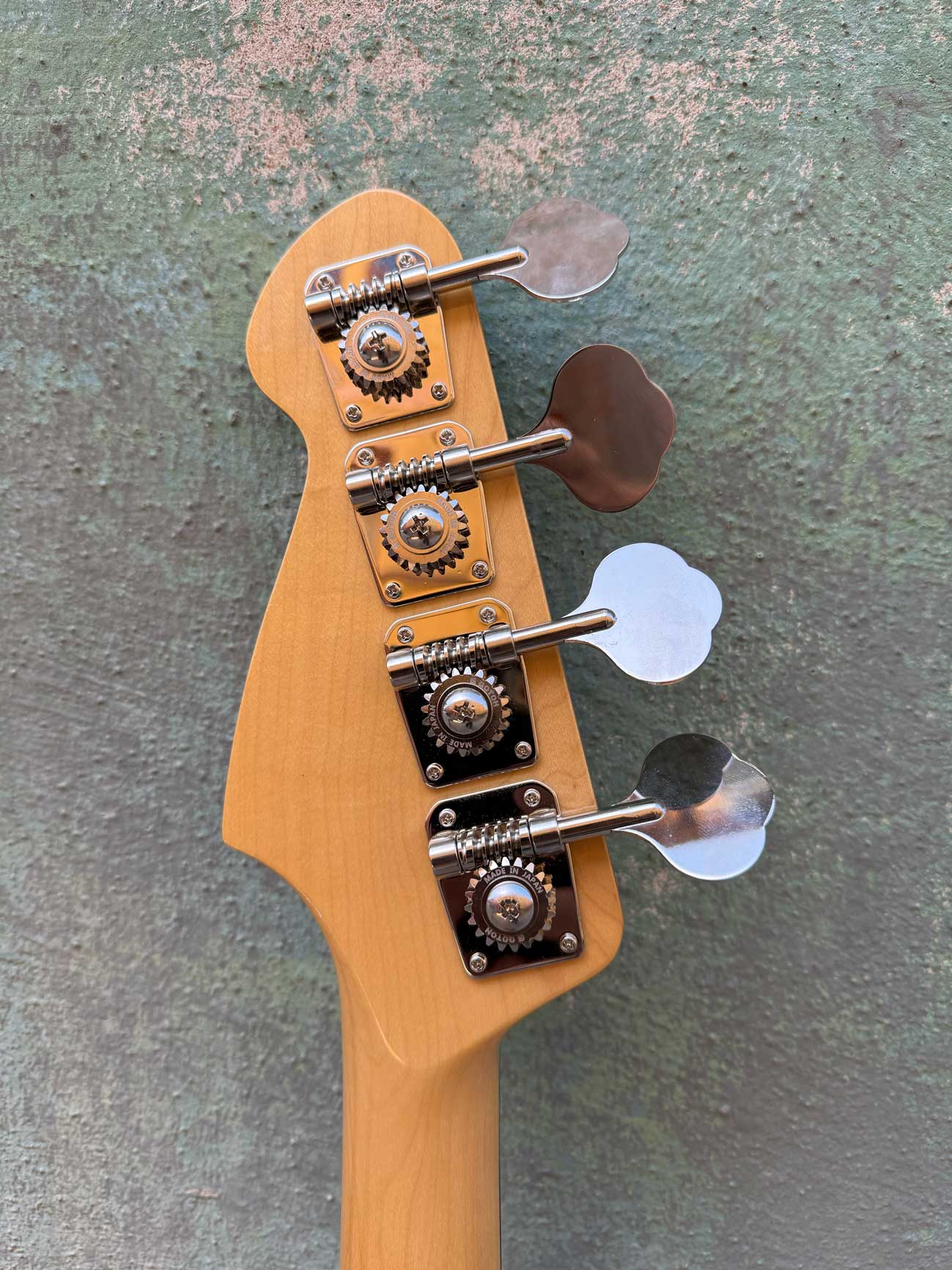 Tokai Elbas Tokai APB-101R 3-Tone Sunburst Electric Bass tgt11