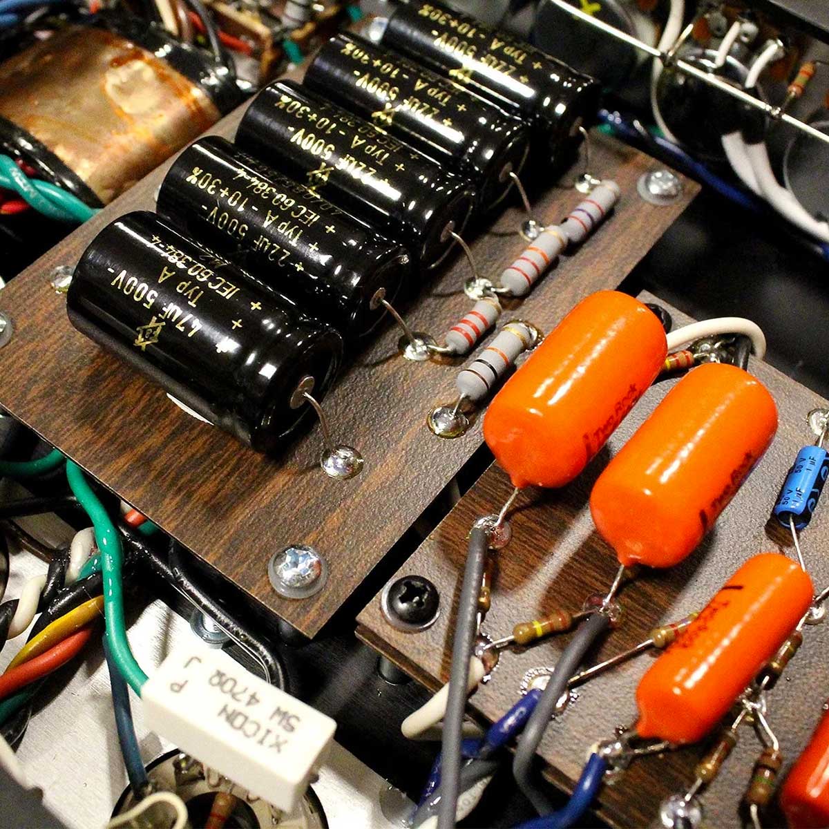 Two-Rock Förstärkare Two-Rock Classic Reverb 100 Watt Head with 2×12 Matching Cab Gold Suede tgt11