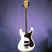 Used gear Begagnade Instrument Mosrite USA Ventures/Mark I Bass 2010 USED - VG Condition - w/ Original Hardcase tgt11