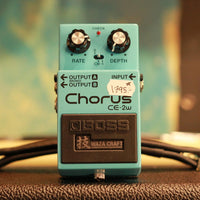 Used gear Begagnat Boss CE-2W USED - VG - w/ Box no PSU tgt11