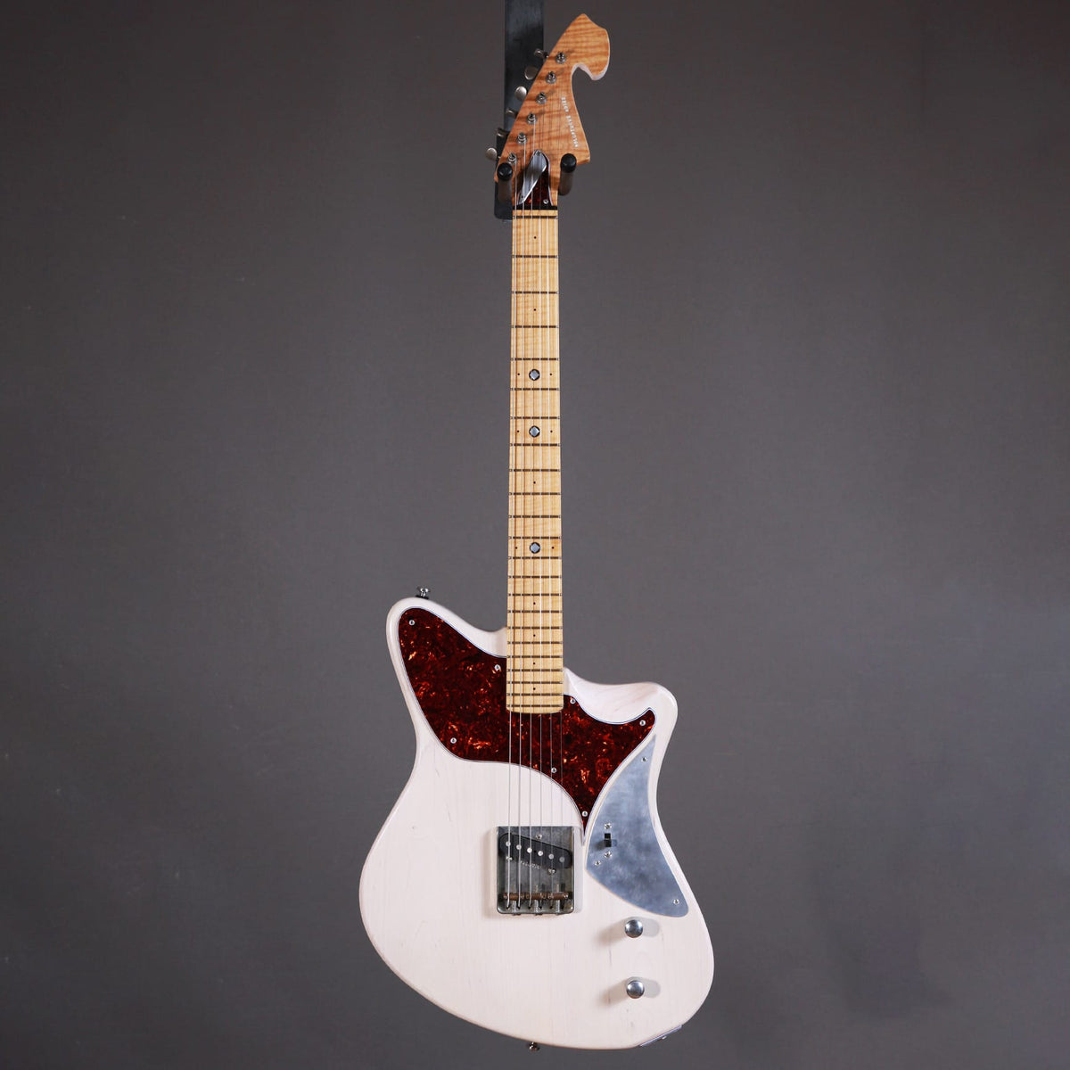 Voluptuous Noise Guitars Elgitarr Voluptuous Noise Guitars Sneddy White tgt11